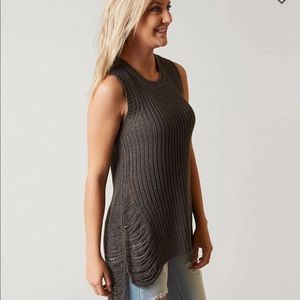 Daytrip (Buckle) Sweater tank (High/low)